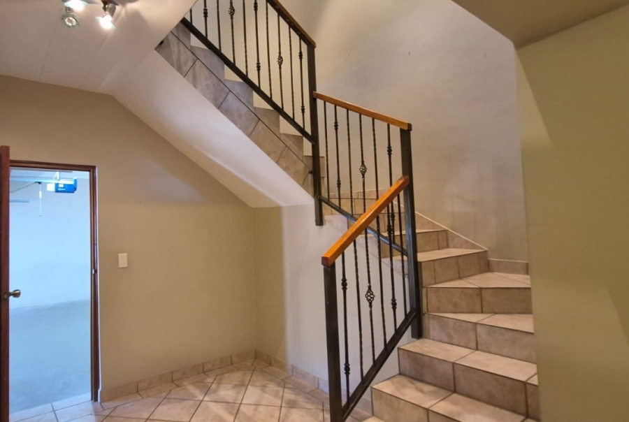 To Let 3 Bedroom Property for Rent in Safari Gardens North West